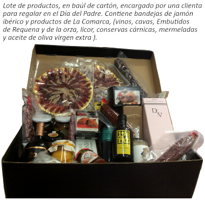 Caja regalo de Charcutería Tradicional con productos de Requena y jamón ibérico